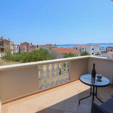Apartment Lipotica Diklo *