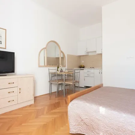 Lipotica Diklo Apartament *